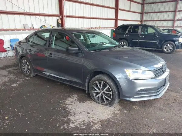 3VWD67AJ6GM210803 2016 VOLKSWAGEN JETTA - Image 1