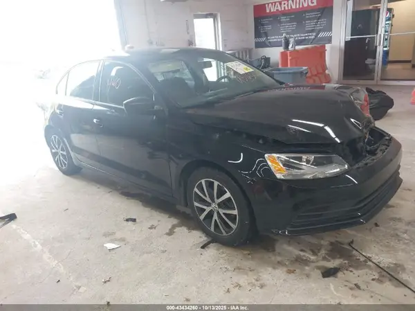 3VWD67AJ6GM239640 2016 VOLKSWAGEN JETTA - Image 1
