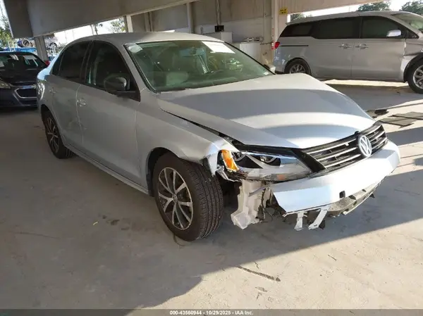 3VWD67AJ6GM253554 2016 VOLKSWAGEN JETTA - Image 1