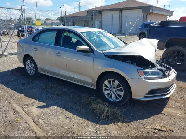 3VWD67AJ6GM259726 2016 VOLKSWAGEN JETTA - Image 1