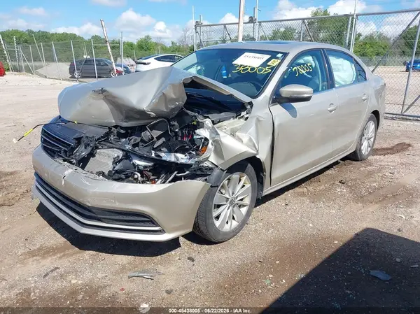 3VWD67AJ6GM259726 2016 VOLKSWAGEN JETTA - Image 2