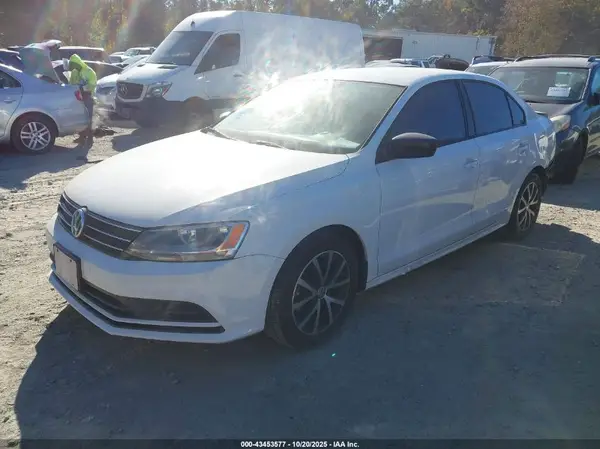 3VWD67AJ6GM266417 2016 VOLKSWAGEN JETTA - Image 2
