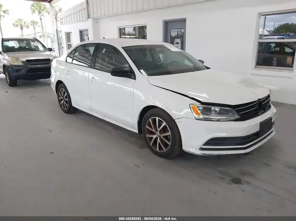 3VWD67AJ6GM291124 2016 VOLKSWAGEN JETTA - Image 1