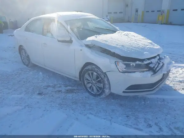3VWD67AJ6GM320430 2016 VOLKSWAGEN JETTA - Image 1