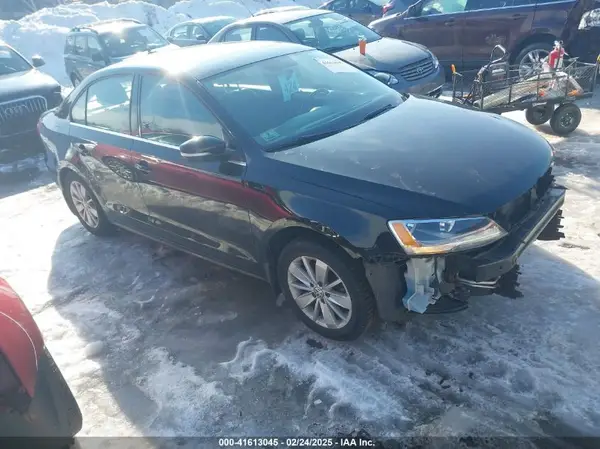 3VWD67AJ6GM321027 2016 VOLKSWAGEN JETTA - Image 1