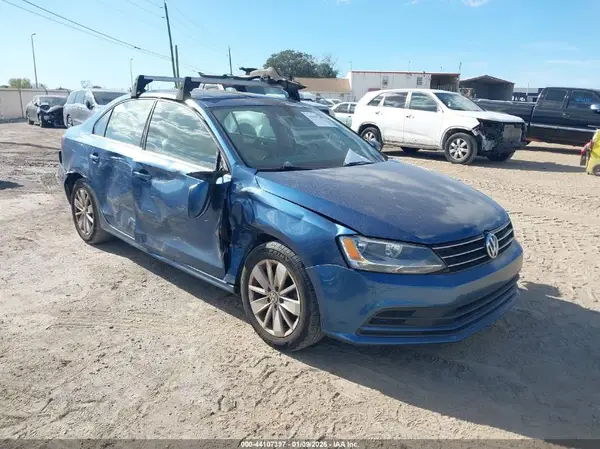 3VWD67AJ6GM377128 2016 VOLKSWAGEN JETTA - Image 1