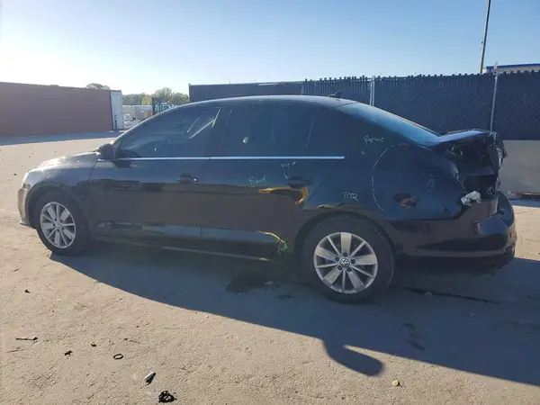 3VWD67AJ6GM389747 2016 VOLKSWAGEN JETTA - Image 2
