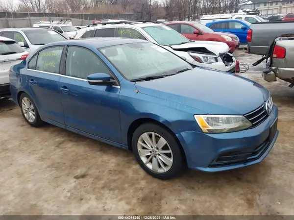 3VWD67AJ7GM212365 2016 VOLKSWAGEN JETTA - Image 1