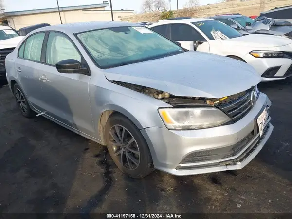 3VWD67AJ7GM225715 2016 VOLKSWAGEN JETTA - Image 1