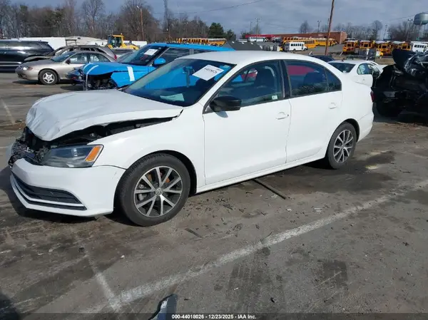 3VWD67AJ7GM234057 2016 VOLKSWAGEN JETTA - Image 2