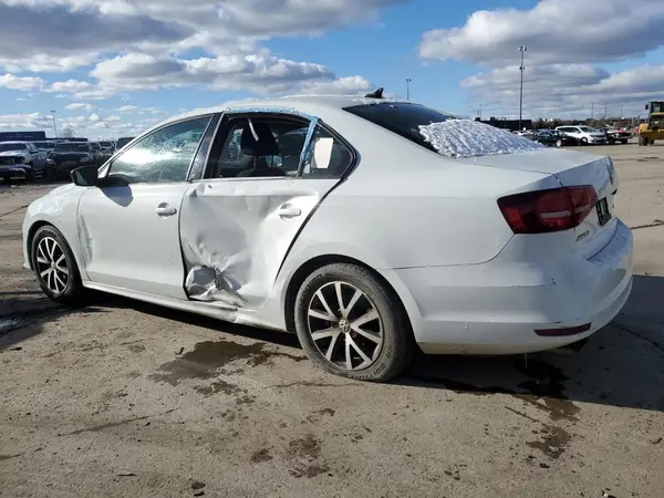 3VWD67AJ7GM257371 2016 VOLKSWAGEN JETTA - Image 2