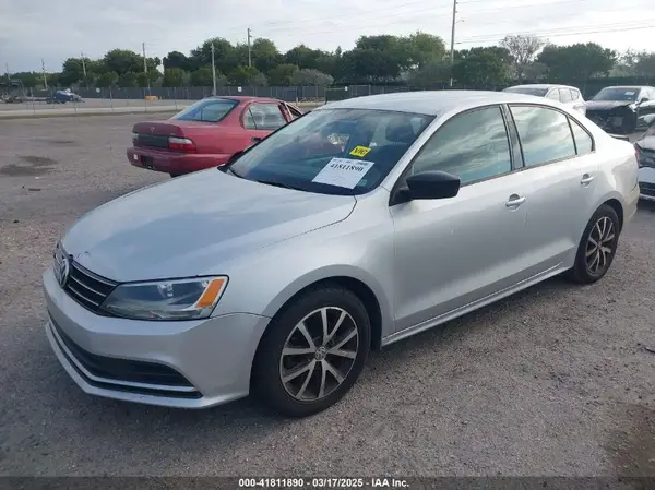 3VWD67AJ7GM262831 2016 VOLKSWAGEN JETTA - Image 2