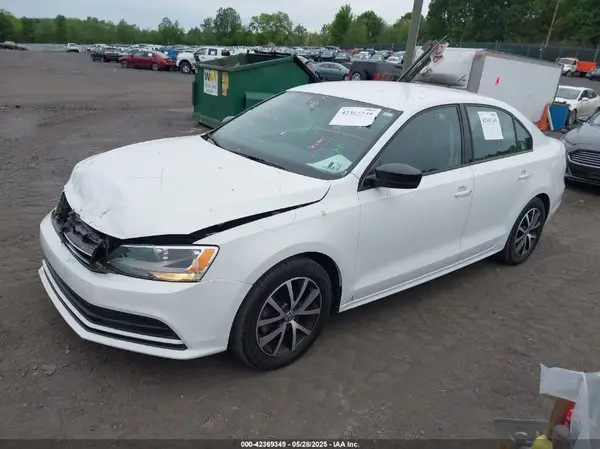 3VWD67AJ7GM269665 2016 VOLKSWAGEN JETTA - Image 2