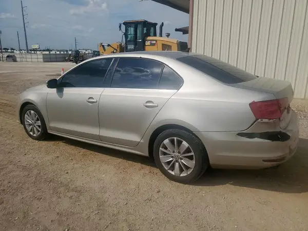 3VWD67AJ7GM309890 2016 VOLKSWAGEN JETTA - Image 2