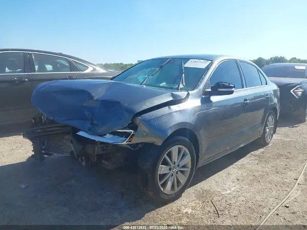 3VWD67AJ7GM316838 2016 VOLKSWAGEN JETTA - Image 2
