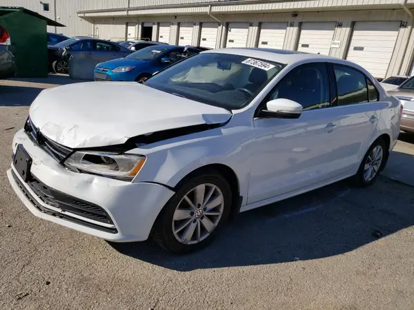 3VWD67AJ7GM319352 2016 VOLKSWAGEN JETTA - Image 1
