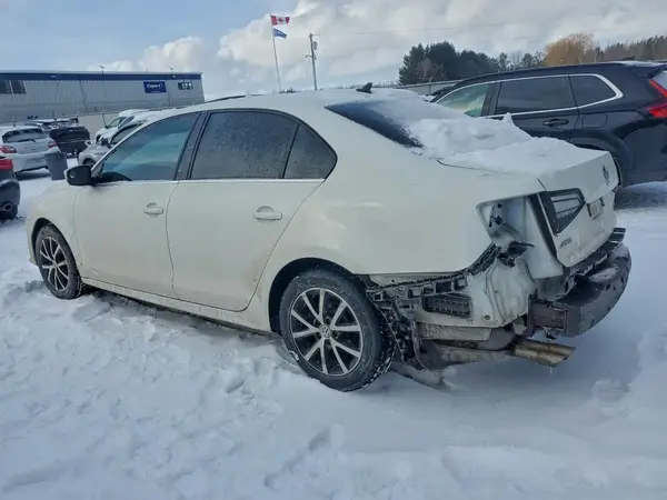 3VWD67AJ7GM332165 2016 VOLKSWAGEN JETTA - Image 2