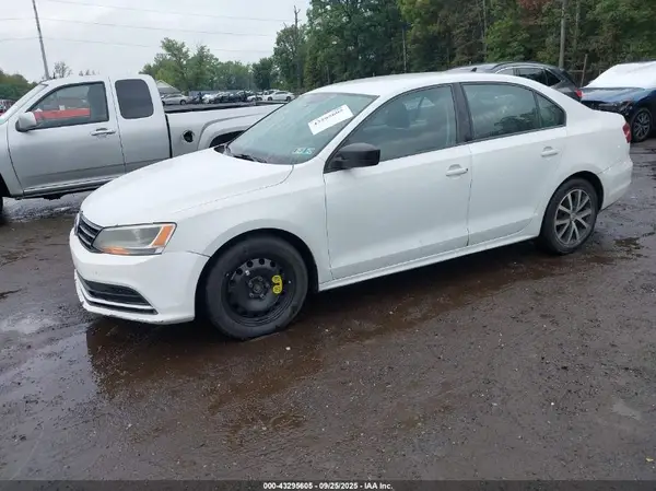 3VWD67AJ7GM347023 2016 VOLKSWAGEN JETTA - Image 2
