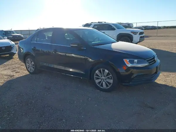 3VWD67AJ7GM350424 2016 VOLKSWAGEN JETTA - Image 1