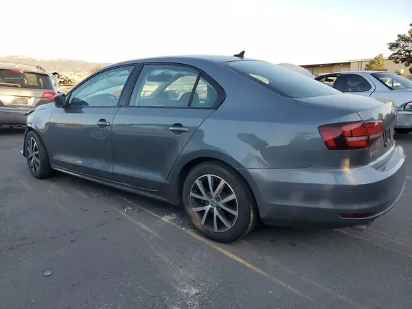 3VWD67AJ8GM215615 2016 VOLKSWAGEN JETTA - Image 2