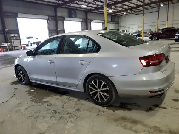 3VWD67AJ8GM217302 2016 VOLKSWAGEN JETTA - Image 2