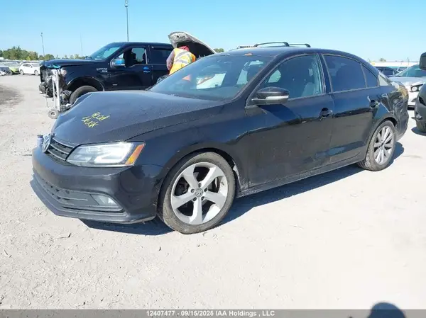 3VWD67AJ8GM252924 2016 VOLKSWAGEN JETTA - Image 2