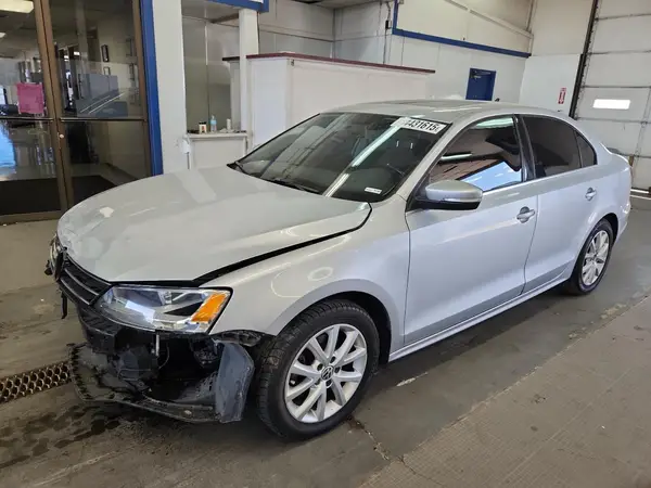 3VWD67AJ8GM257783 2016 VOLKSWAGEN JETTA - Image 1