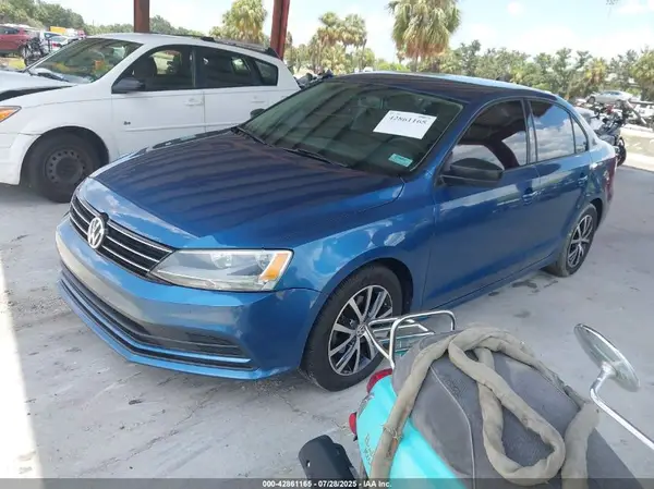 3VWD67AJ8GM261073 2016 VOLKSWAGEN JETTA - Image 2