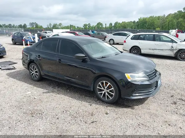 3VWD67AJ8GM267732 2016 VOLKSWAGEN JETTA - Image 1
