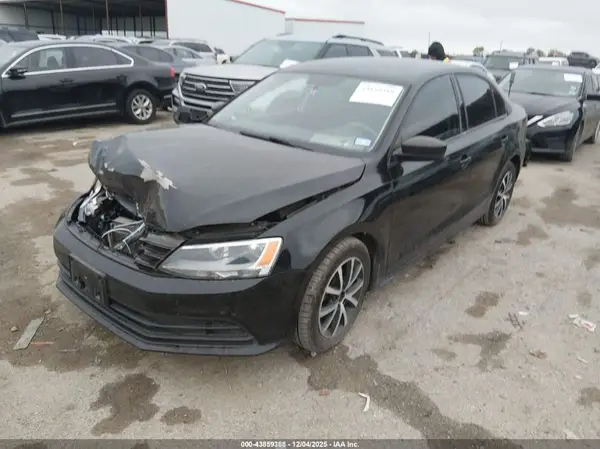 3VWD67AJ8GM272316 2016 VOLKSWAGEN JETTA - Image 2