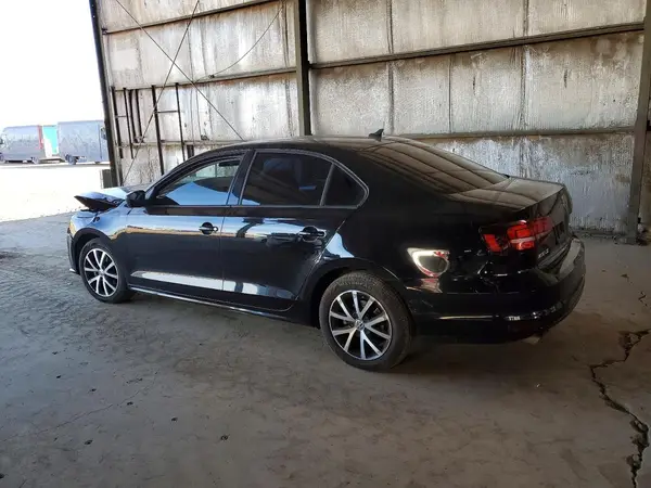 3VWD67AJ8GM281520 2016 VOLKSWAGEN JETTA - Image 2