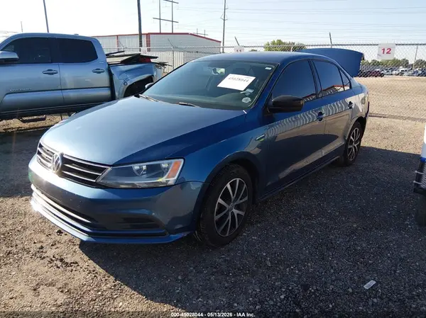 3VWD67AJ8GM292405 2016 VOLKSWAGEN JETTA - Image 2