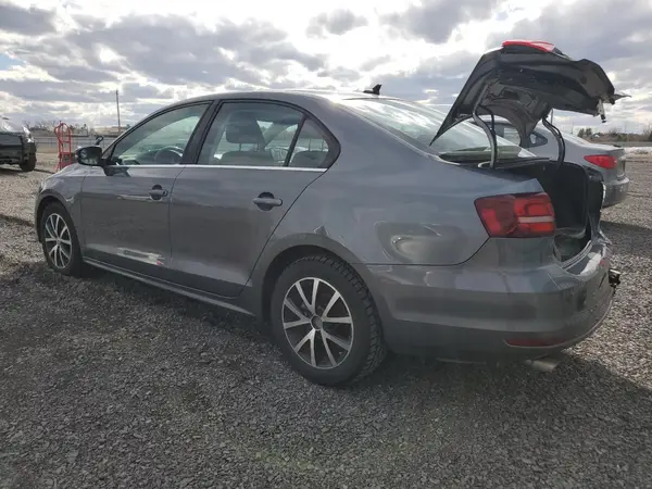 3VWD67AJ8GM329825 2016 VOLKSWAGEN JETTA - Image 2