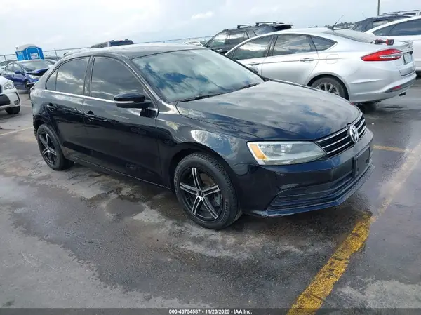 3VWD67AJ8GM340520 2016 VOLKSWAGEN JETTA - Image 1
