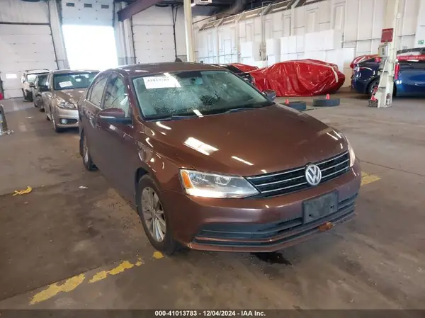 3VWD67AJ8GM351744 2016 VOLKSWAGEN JETTA - Image 1