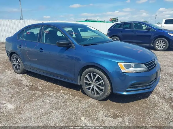 3VWD67AJ8GM359035 2016 VOLKSWAGEN JETTA - Image 1