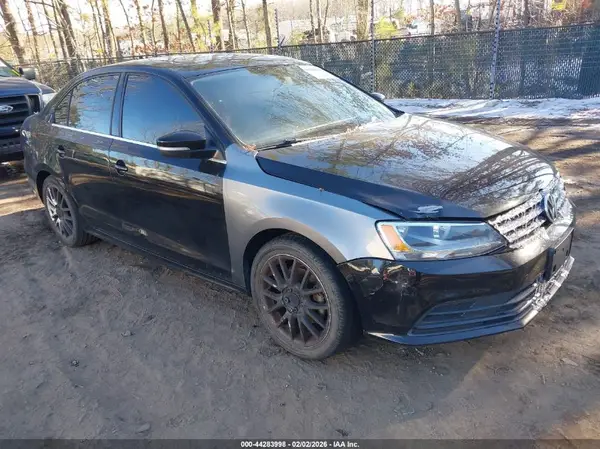 3VWD67AJ8GM374487 2016 VOLKSWAGEN JETTA - Image 1