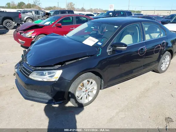 3VWD67AJ8GM384758 2016 VOLKSWAGEN JETTA - Image 2