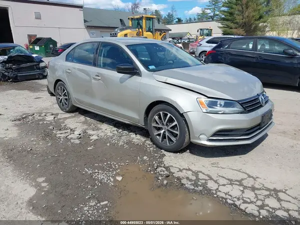3VWD67AJ9GM246517 2016 VOLKSWAGEN JETTA - Image 1