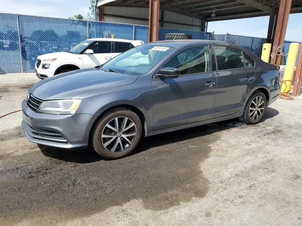 3VWD67AJ9GM256092 2016 VOLKSWAGEN JETTA - Image 1