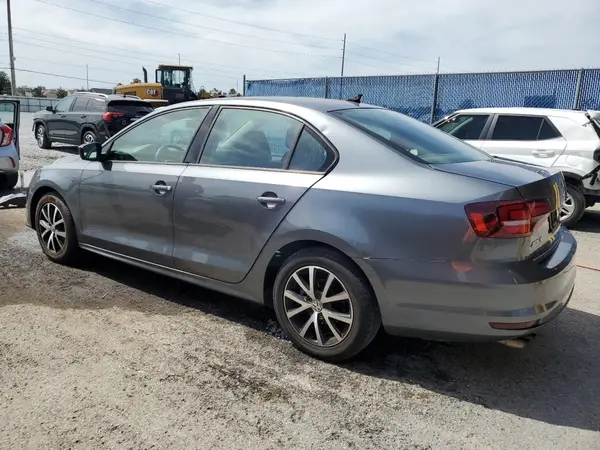 3VWD67AJ9GM256092 2016 VOLKSWAGEN JETTA - Image 2
