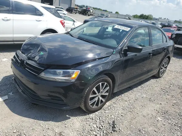3VWD67AJ9GM261163 2016 VOLKSWAGEN JETTA - Image 1