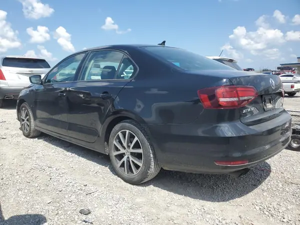 3VWD67AJ9GM261163 2016 VOLKSWAGEN JETTA - Image 2