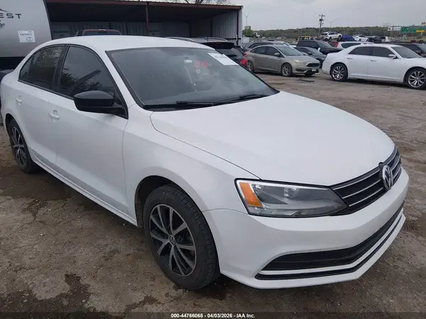 3VWD67AJ9GM263737 2016 VOLKSWAGEN JETTA - Image 1