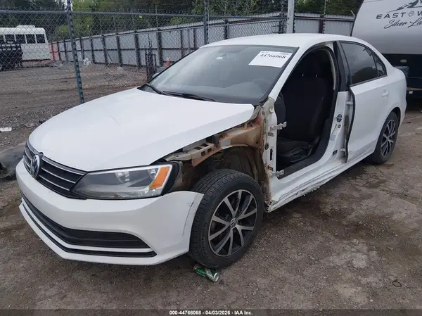 3VWD67AJ9GM263737 2016 VOLKSWAGEN JETTA - Image 2