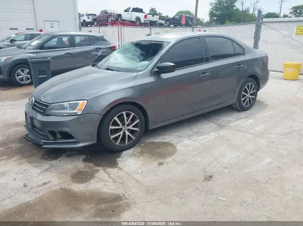 3VWD67AJ9GM295202 2016 VOLKSWAGEN JETTA - Image 2