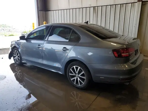 3VWD67AJ9GM319563 2016 VOLKSWAGEN JETTA - Image 2