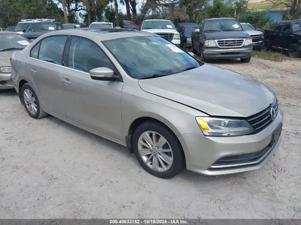 3VWD67AJ9GM321104 2016 VOLKSWAGEN JETTA - Image 1