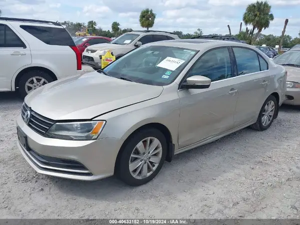 3VWD67AJ9GM321104 2016 VOLKSWAGEN JETTA - Image 2
