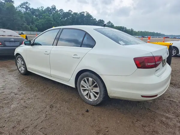 3VWD67AJ9GM322947 2016 VOLKSWAGEN JETTA - Image 2